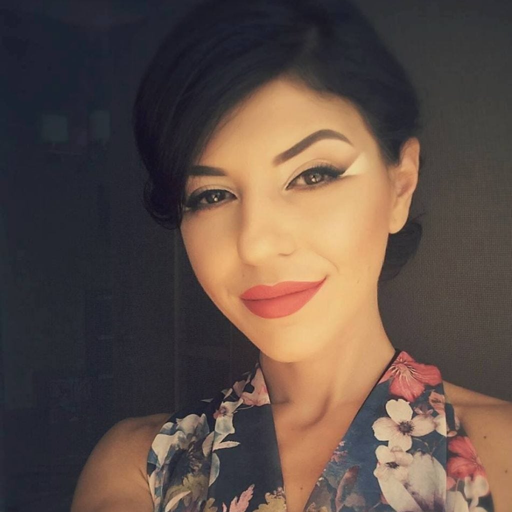 Iulia STUPINEAN