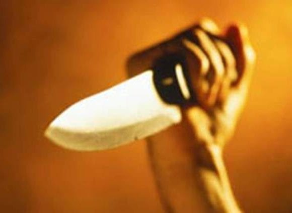 ȘOC și GROAZĂ la Căminul de bătrâni: Un bunic a înjunghiat un alt bunic ȘOC și GROAZĂ la Căminul de bătrâni: Un bunic a înjunghiat un alt bunic