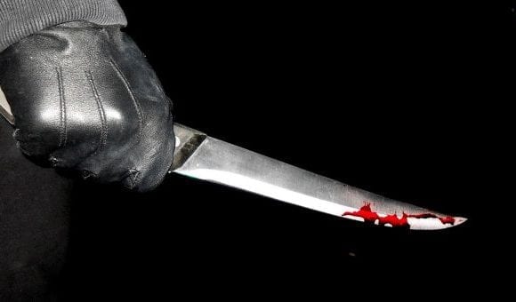 AMENINȚATĂ cu cuțitul! Pățania periculoasă a unei vânzătoare AMENINȚATĂ cu cuțitul! Pățania periculoasă a unei vânzătoare