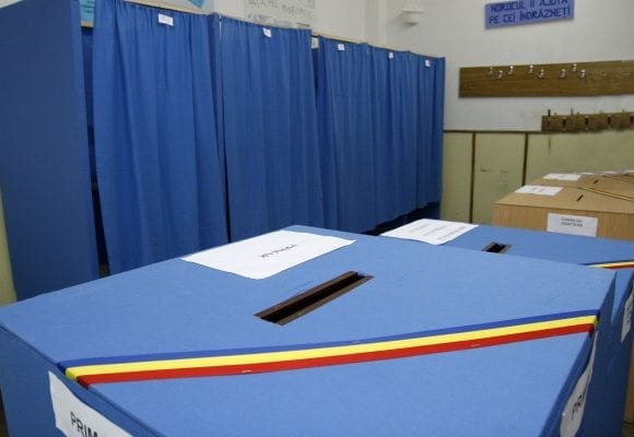 Avocată din Bistrița sancționată după ce a înjurat la primul tur al alegerilor un reprezentant PSD. Ce s-a întâmplat: Avocată din Bistrița sancționată după ce a înjurat la primul tur al alegerilor un reprezentant PSD. Ce s-a întâmplat: