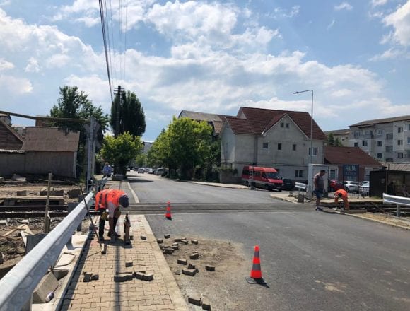 Încă o trecere la nivel cu calea ferată cu dale elastice. Pe unde vom trece ca-n palmă: Încă o trecere la nivel cu calea ferată cu dale elastice. Pe unde vom trece ca-n palmă:
