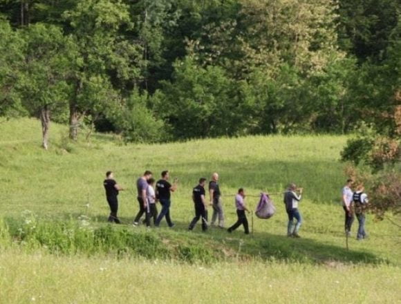Curtea de Apel nici n-a vrut să audă de o pedeapsă mai blândă pentru cuplul din Aluniș care și-a ciopârțit prietenul de pahar Curtea de Apel nici n-a vrut să audă de o pedeapsă mai blândă pentru cuplul din Aluniș care și-a ciopârțit prietenul de pahar
