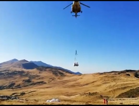 VIDEO: Elicopterul Inspectoratului General de Aviație al M.A.I., în sprijinul salvamontiștilor bistrițeni VIDEO: Elicopterul Inspectoratului General de Aviație al M.A.I., în sprijinul salvamontiștilor bistrițeni