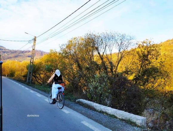 Rostul de dimineaţă: Să nu ne uităm tradițiile…! Şi nici bicicleta… Rostul de dimineaţă: Să nu ne uităm tradițiile…! Şi nici bicicleta…
