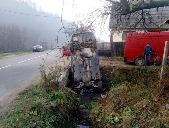 Și-a băgat prietenii în spital, după ce a condus beat și fără permis Și-a băgat prietenii în spital, după ce a condus beat și fără permis