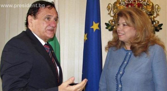 FOTO: Distincții importante, oferite managerului Dorel Cosma, în Bulgaria FOTO: Distincții importante, oferite managerului Dorel Cosma, în Bulgaria