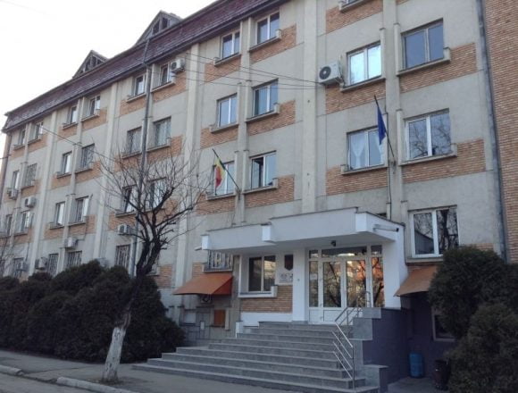 SURPRIZĂ! Foștii șefi ai Poliției Bistrițene, trimiși în judecată pentru fapte de corupție, și-ar putea afla pedeapsa înainte de Moș Nicolae SURPRIZĂ! Foștii șefi ai Poliției Bistrițene, trimiși în judecată pentru fapte de corupție, și-ar putea afla pedeapsa înainte de Moș Nicolae