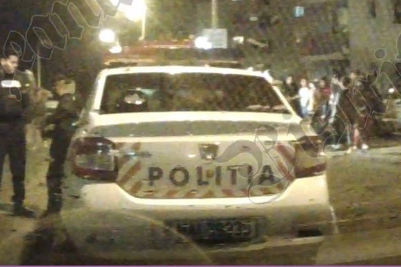 VIDEO – VIIȘOARA: De bucurie că le-au intrat alocațiile, au băut și l-au bătut pe un vecin VIDEO – VIIȘOARA: De bucurie că le-au intrat alocațiile, au băut și l-au bătut pe un vecin