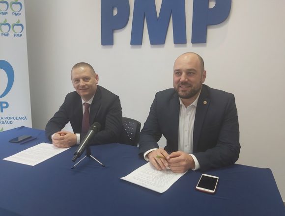 Ionuț Simionca îi trage pe liberali de mânecă: „Aștept să arate că sunt oameni de onoare” Ionuț Simionca îi trage pe liberali de mânecă: „Aștept să arate că sunt oameni de onoare”