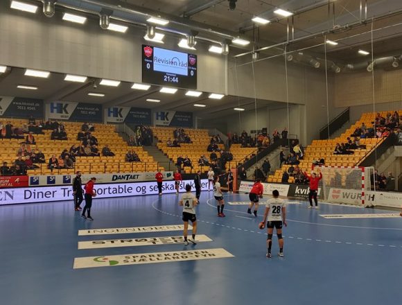 Cupa EHF: Odense Handbold-Gloria 2018 Bistrița-Năsăud 25-19. ”Ieșirea” din grupă e tot mai departe Cupa EHF: Odense Handbold-Gloria 2018 Bistrița-Năsăud 25-19. ”Ieșirea” din grupă e tot mai departe