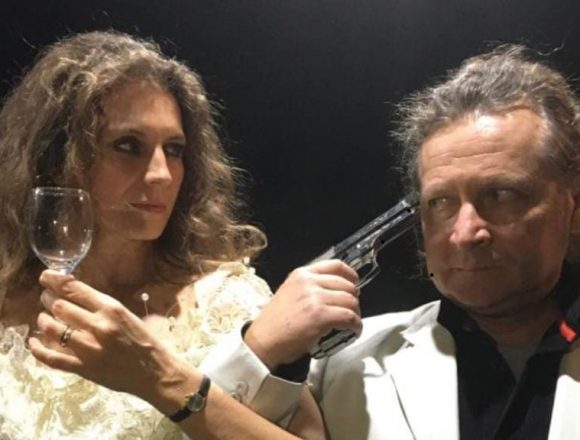 EXTRA: Tentativă de sinucidere – eșuată într-o comedie cu mult umor negru și situații neprevăzute… EXTRA: Tentativă de sinucidere – eșuată într-o comedie cu mult umor negru și situații neprevăzute…