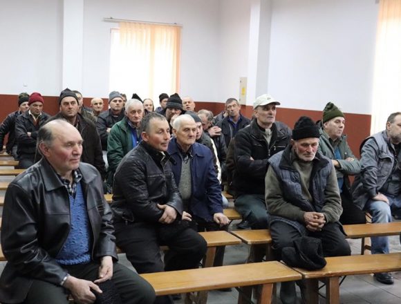 VIDEO: Prefectul speră ca problema fermierilor din Ilva Mică să se rezolve… prin generozitatea celor ce dețin terenuri VIDEO: Prefectul speră ca problema fermierilor din Ilva Mică să se rezolve… prin generozitatea celor ce dețin terenuri