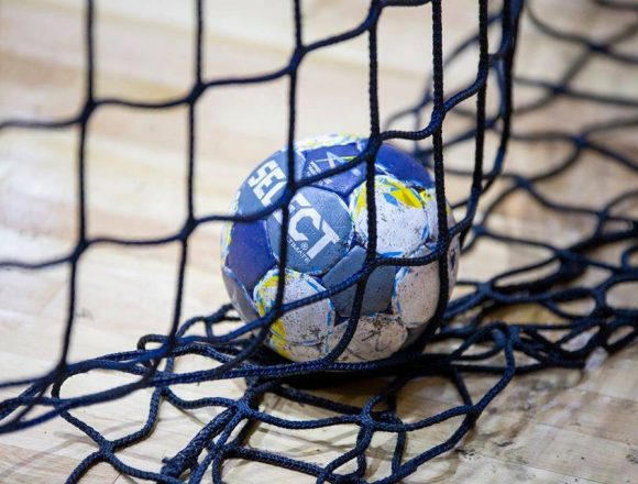 „Pierdute” prin Zalău: Pașca pierde duelul cu Tadici : 25 la 23 „Pierdute” prin Zalău: Pașca pierde duelul cu Tadici : 25 la 23