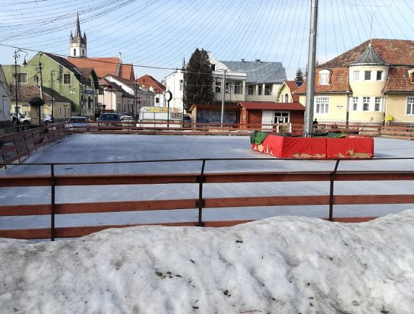 Vremea, bat-o vina! Administratorii patinoarului au cerut încetarea contractului! Vremea, bat-o vina! Administratorii patinoarului au cerut încetarea contractului!