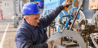 Producătorul Betak intră în insolvență și renunță la jumătate din angajați! Cei mai mulți dintre cei care rămân fără job sunt muncitori: