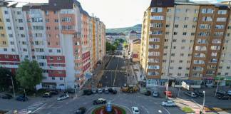 Accidente în Bistrița, din cauza alcoolului: Unul a intrat cu mașina-n scuar, altul în autoturismul din fața sa