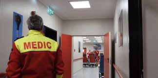 EXCLUSIV: Medicul bistrițean lovit cu pumnul în față, la Borșa: „Până acum au fost fenomele de bullying și agresiuni verbale, uite că s-a trecut la pasul următor”