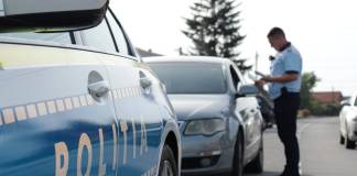 Schimb de șoferi în trafic, deconspirat: Tineri din Bistrița, cercetați penal după ce au încercat să păcălească polițiștii