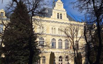 Științele Naturii – în continuare printre profilele cele mai căutate la liceele din Bistrița-Năsăud! O clasă de recepționer-distribuitor, surpriza din acest an