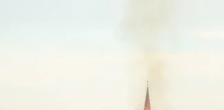 Comemorare, la Biserica Evanghelică din Bistrița: 18 ani de la devastatorul incendiu care a mistuit simbolul orașului
