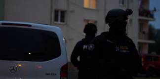 Prundu Bârgăului: Au spart ușa, au intrat ilegal într-o firmă și au bătut trei bărbați