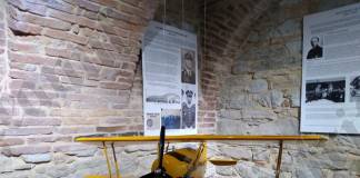 FOTO/VIDEO – Fantastică expoziție despre avioane și aviatori din Bistrița-Năsăud, la Muzeu. În premieră, detalii despre avionul sovietic prăbușit în Munții Rodnei, în aprilie 1944