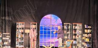 Thrillerul psihologic „Variațiuni enigmatice”: O nouă reprezentaţie adresată mai ales elevilor şi studenţilor din Bistrița