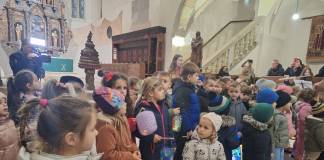 FOTO – Lumină și generozitate: Copilașii secției Germană din Bistrița l-au cinstit pe Sfântul Martin