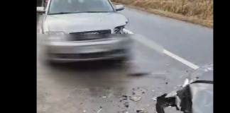 VIDEO- LIVEZILE: Două persoane transportate la spital, după o coliziune între două autoturisme