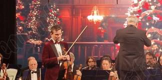 FOTO/VIDEO – Alexandru Tomescu, din nou la Bistrița, alături de Noua Orchestră Transilvană: Cuceritor și tulburător concert