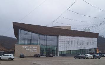 10.000 de oameni au trecut pragul noului Centru Cultural! Nicolae Moldovan: Cred că e cel mai important obiectiv