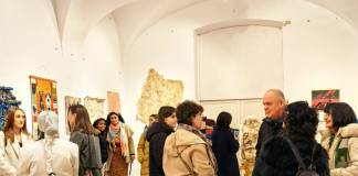 FOTO: Între artiștii care expun la prestigiosul Salon UAP Cluj, și pictorița Onița Mureșan. „Un moment de mare încărcătură, nu doar artistică”