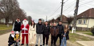 FOTO/VIDEO: O gașcă de prieteni din Șieu Odorhei a transformat Crăciunul pentru comunitatea din zonă