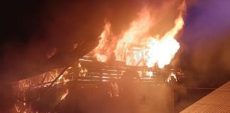 Necaz mare la Parva, în prag de Crăciun: O familie cu 4 copii mici a rămas pe drumuri! AJUTĂM?