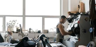 AJOFM BN: 93 milioane euro pentru formarea de ucenici! 200 au fost angajați într-un an de zile