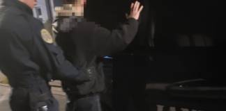 FOTO: Găsit cu droguri în buzunar, după ce s-a agitat când a văzut jandarmii