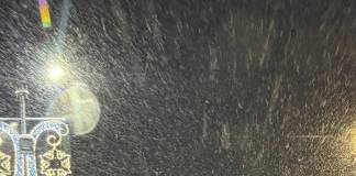 Noapte de foc pentru drumari! În Pasul Tihuța a nins viscolit toată noaptea