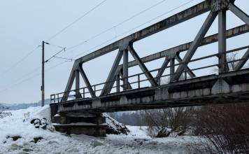 FOTO: Blocaje de gheață, în apropierea stației hidro Rebrișoara. Localnicii, sfătuiți să evite deplasarea în zonă