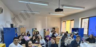 FOTO – Cum i-au surprins elevii din Bistrița și Năsăud pe cei de la Centrul pentru Jurnalism Independent. „Este extraordinar să vedem atâta entuziasm”