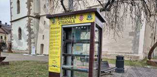 Rostul de dimineață: O comoară mică și colorată, în biblioteca stradală din Piața Centrală…