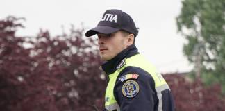 A gonit cu poliția pe urme, băut și cu permisul anulat. Instanța decide azi o primă pedeapsă