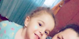 DUREROS: Crescută de bunică, Eva nu poate vorbi, nu poate merge și are multe probleme medicale grave! AJUTĂM?