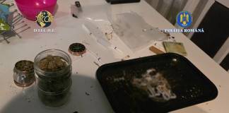 FOTO/VIDEO – PERCHEZIȚII: Doi soldați gradați, parte dintr-o grupare ce se ocupa de trafic de droguri