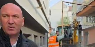 VIDEO – A început demolarea pe Bistricioarei! Primarul Lazany: Încet, încet, vom curăța orașul de astfel de clădiri