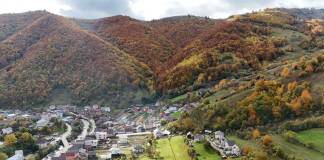 Parva va avea tabără școlară pentru copii și tineri! Se pregătește și o bază turistică numită „Carpatia”