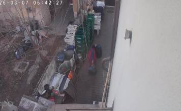 VIDEO: A evadat din arest ca să fure reciclabile