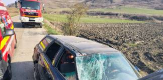 FOTO: O mașină s-a răsturnat, între Sângeorzu Nou și Sânmihaiu de Câmpie!