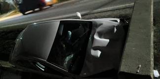 Galații Bistriței: O femeie a rămas încarcerată, după ce mașina în care se afla a lovit un cap de podeț