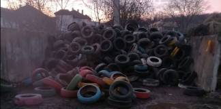 Primăria Bistrița s-a ales cu o „colecție” de cauciucuri, adunate de la bistrițenii care insistă să le folosească pe post de „ghiveci” pentru flori