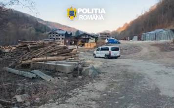 DETALII: Ce făceau firmele de prelucrare a lemnului din Șant și Valea Mare de au ajuns să fie călcate, ieri, de mascați